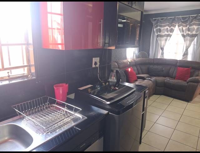 3 BEDROOM FREEHOLD FOR SALE IN SKY CITY